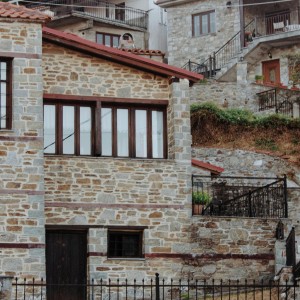 Τραγούδι: Στην απάνω γειτονίτσα